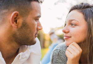 Un regard, une présence à soi et à l'autre peut réveiller le désir dans le couple